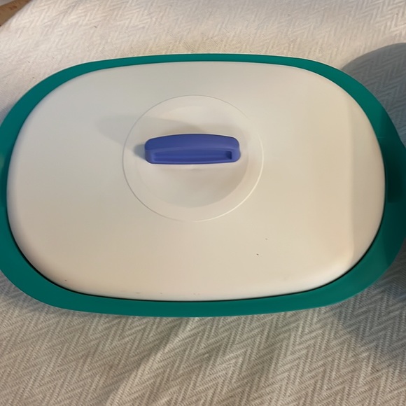 Tupperware - Picture 2 of 10